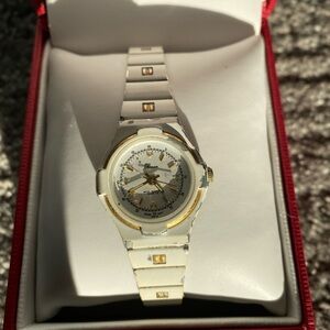 Vintage white Ronica Swiss Quartz women’s watch
